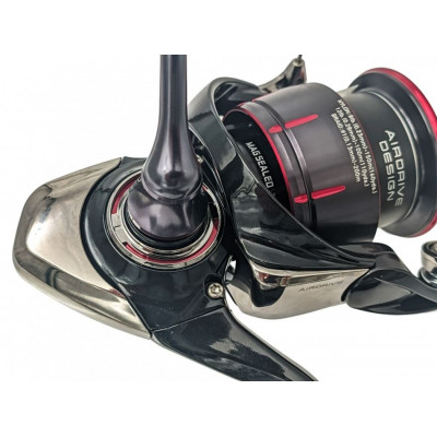 Катушка спиннинговая Daiwa 23 Fuego LT 3000-C