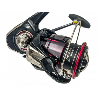 Катушка спиннинговая Daiwa 23 Fuego LT 3000-C