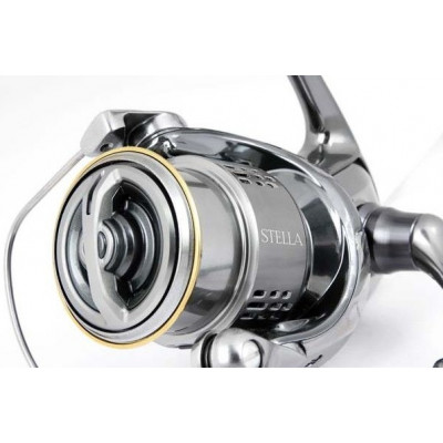 Катушка для спиннинговой рыбалки Shimano 18 Stella 4000 XG FJ