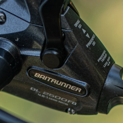  Катушка с системой байтраннер Shimano Baitrunner DL 2500 FB